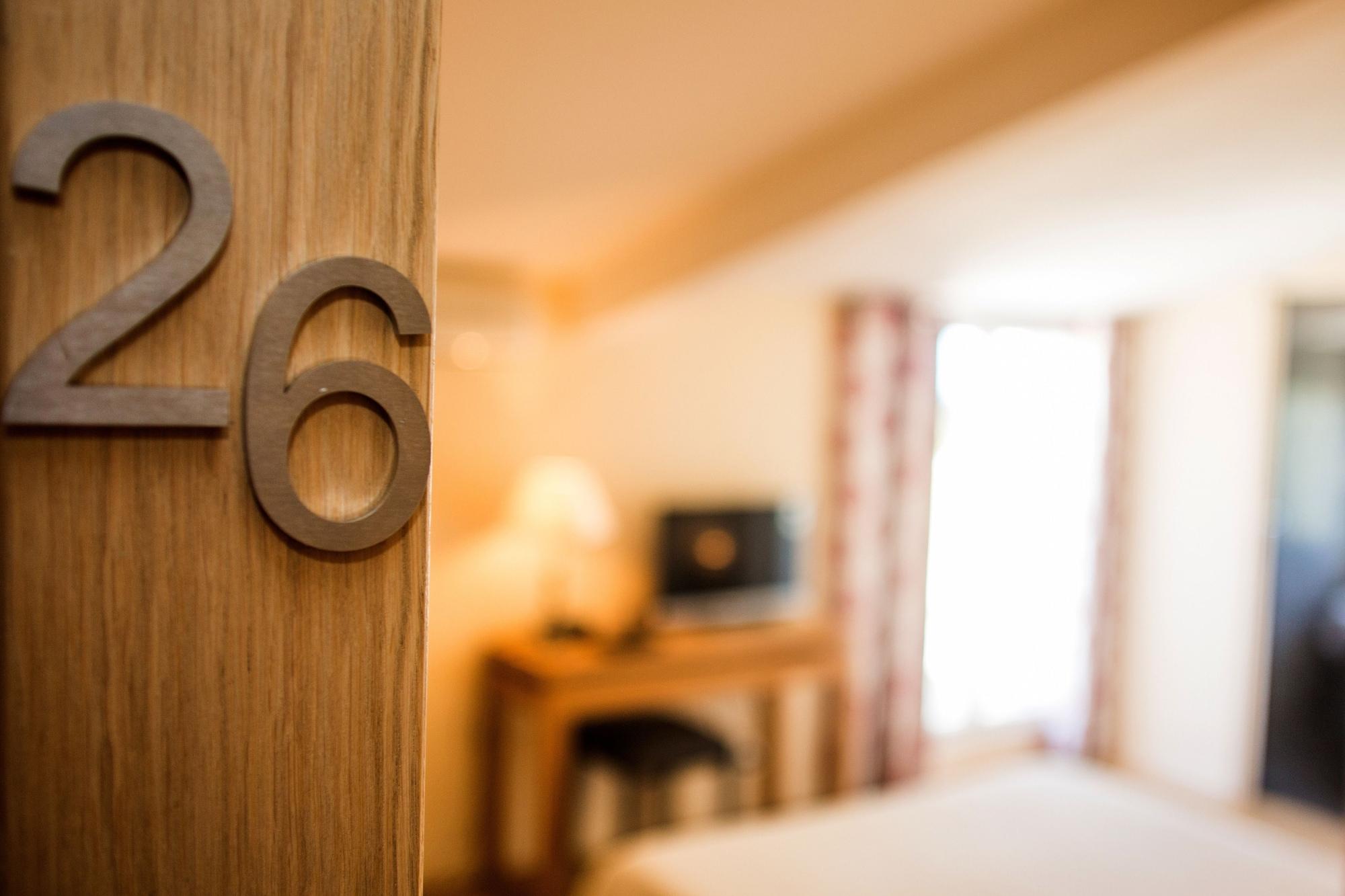 Hotel Cesario カルヴィ エクステリア 写真