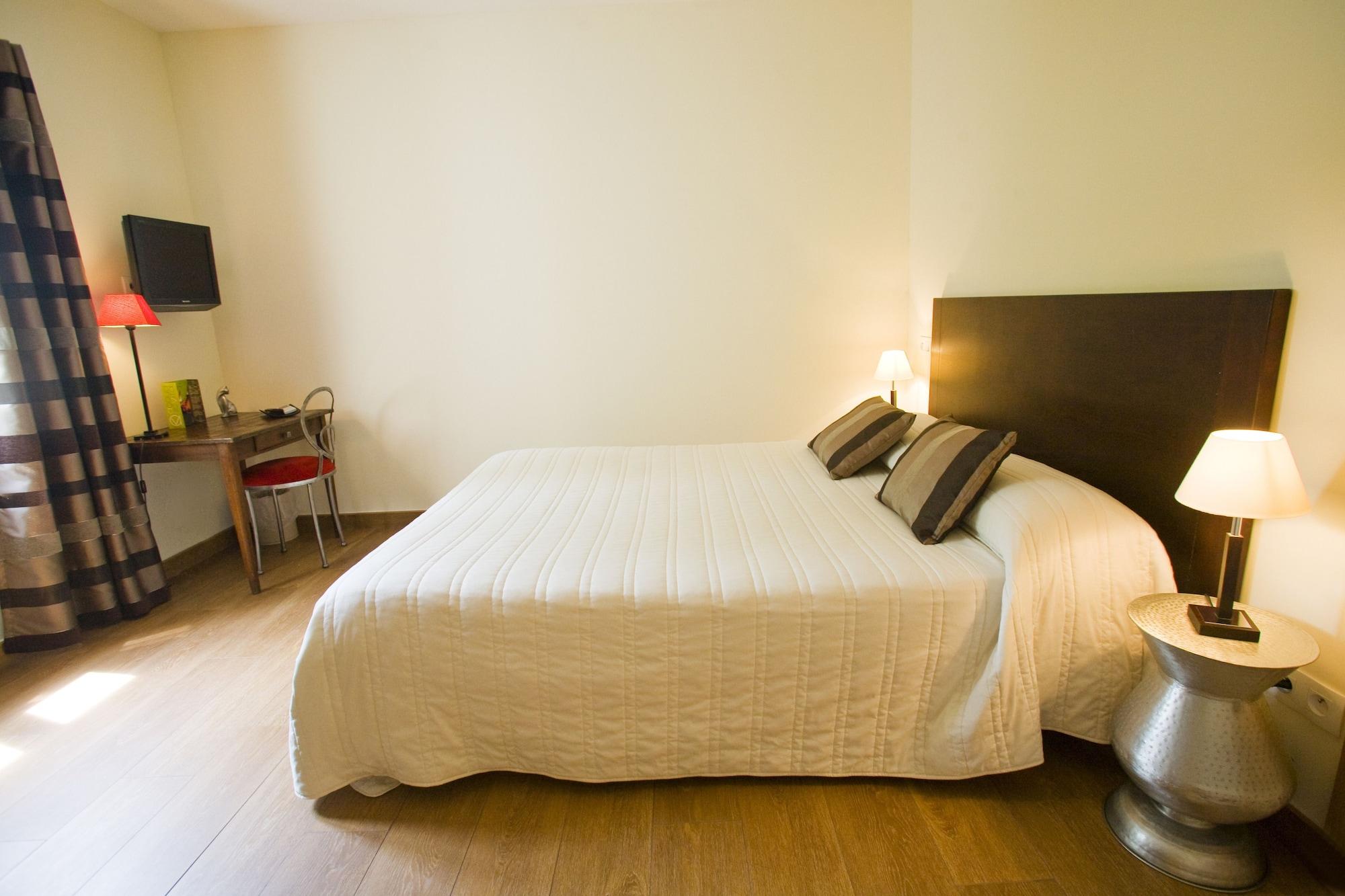 Hotel Cesario カルヴィ エクステリア 写真