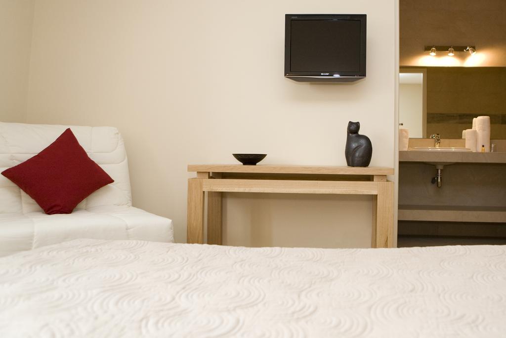 Hotel Cesario カルヴィ エクステリア 写真