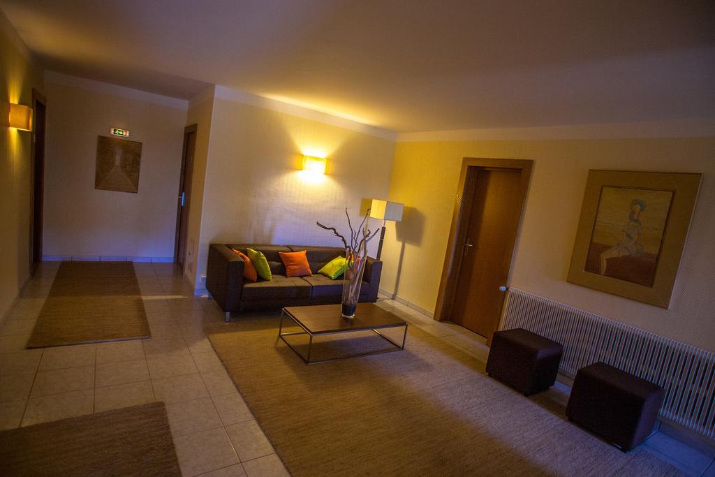 Hotel Cesario カルヴィ エクステリア 写真